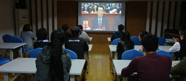 敲黑板镊僚！劉潭服裝和你一起關(guān)注十九大盛況……